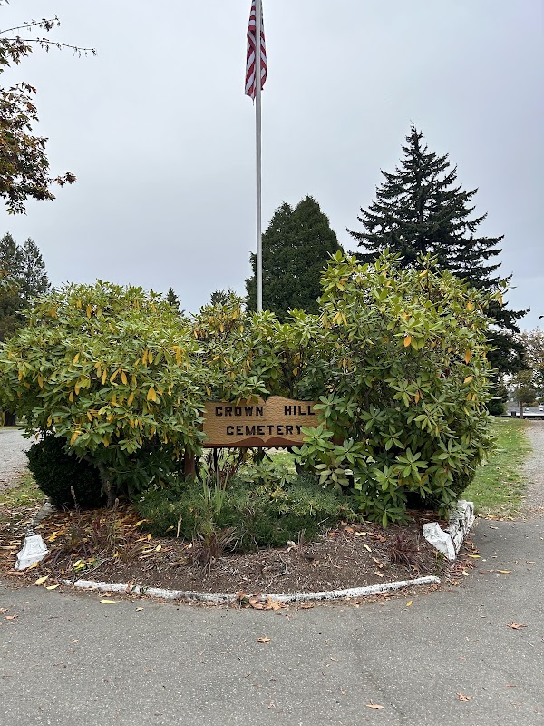 Crown Hill Cemetery grounds