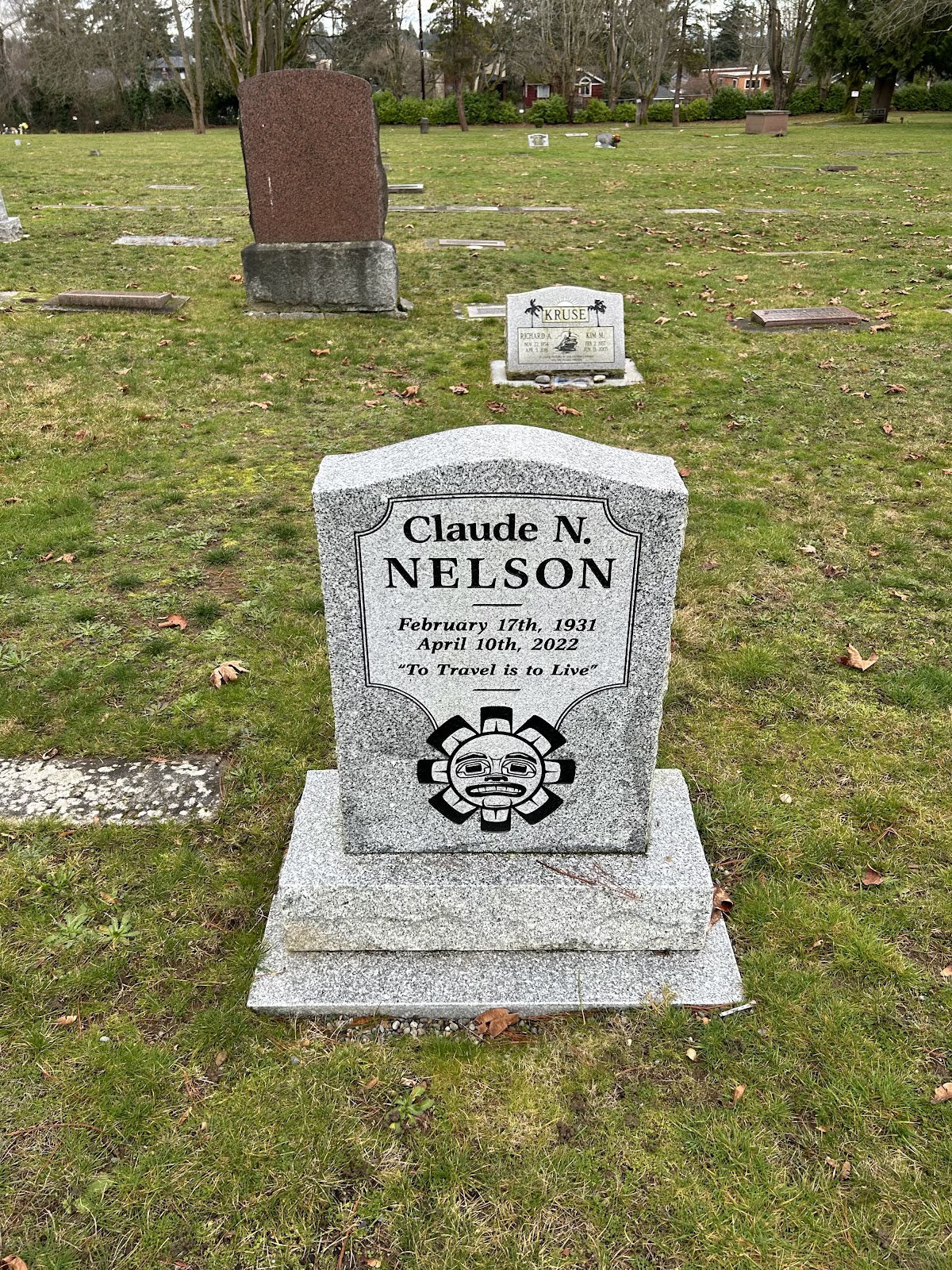 Crown Hill Cemetery cemetery grounds and headstones