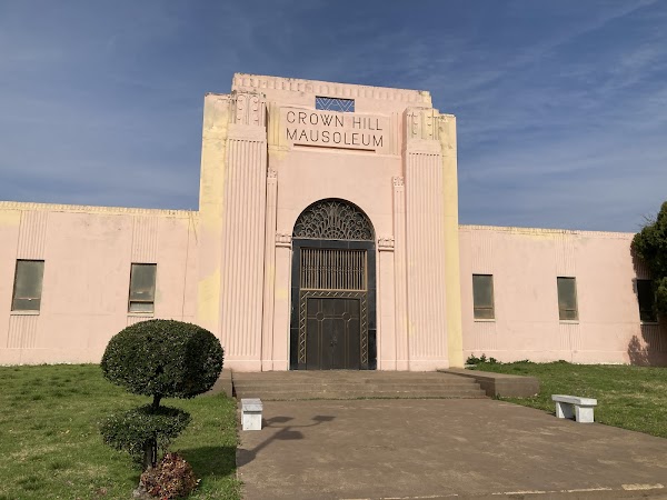 Crown Hill Memorial Park grounds
