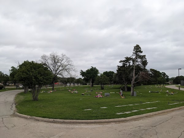 Crown Hill Memorial Park grounds