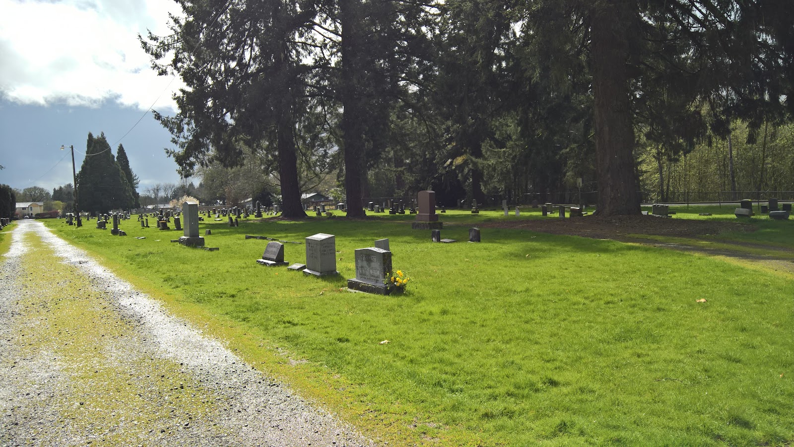 Crystal Lake Masonic Cemetery headstone and grounds