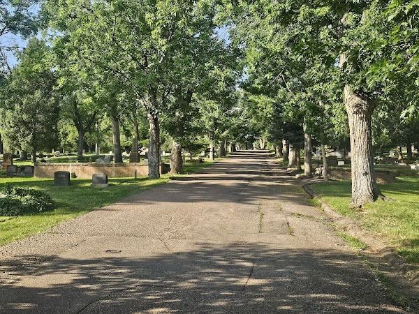 Crystal Valley Cemetery grounds