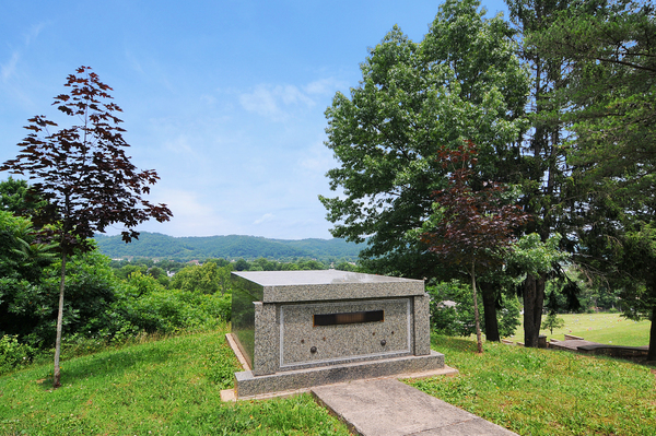 Cunningham Memorial Park grounds