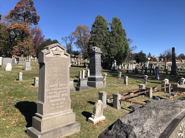 Cypress Hills Cemetery grounds