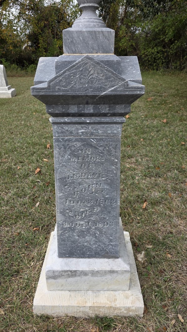 Davis Cemetery grounds