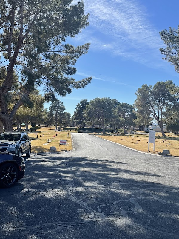 Davis Funeral Home & Memorial Park grounds