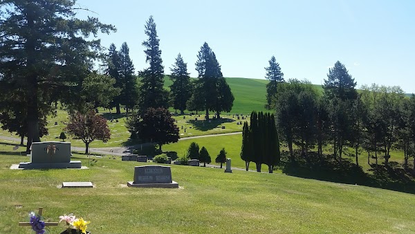 Dayton City Cemetery grounds