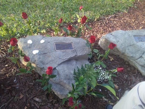Daytona Memorial Park grounds
