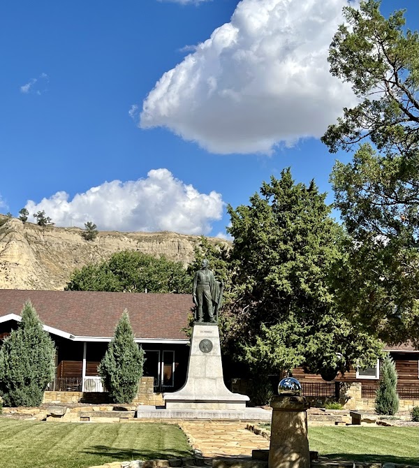 De Mores Memorial Park grounds