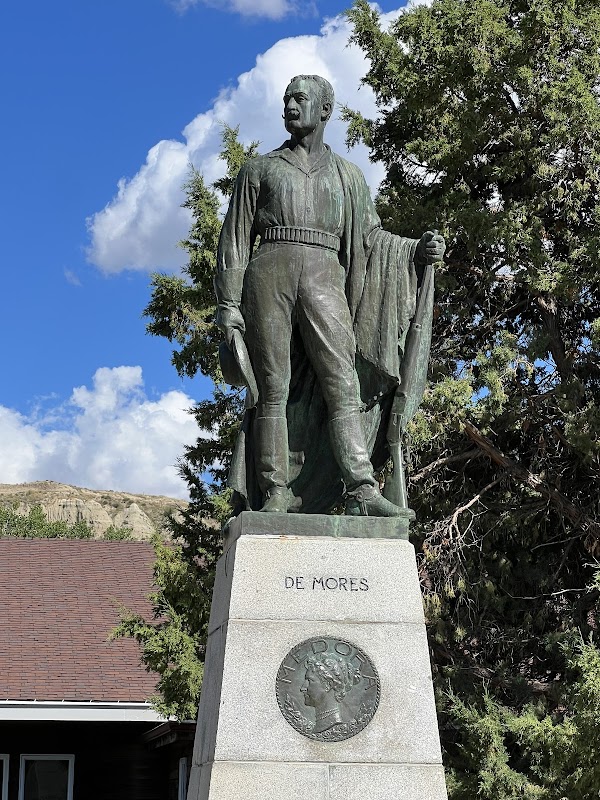 De Mores Memorial Park grounds