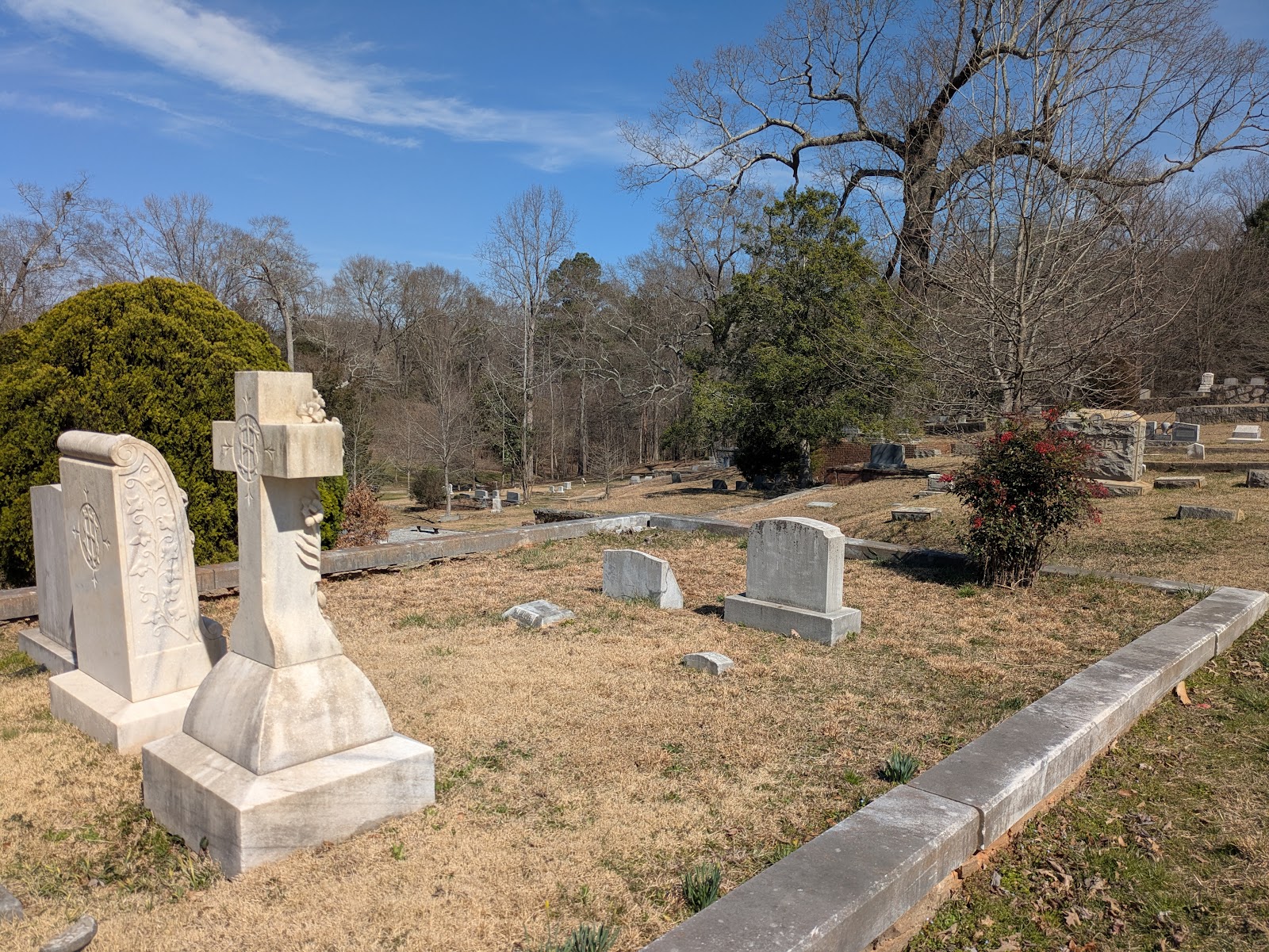 Decatur Cemetery cemetery grounds and headstones