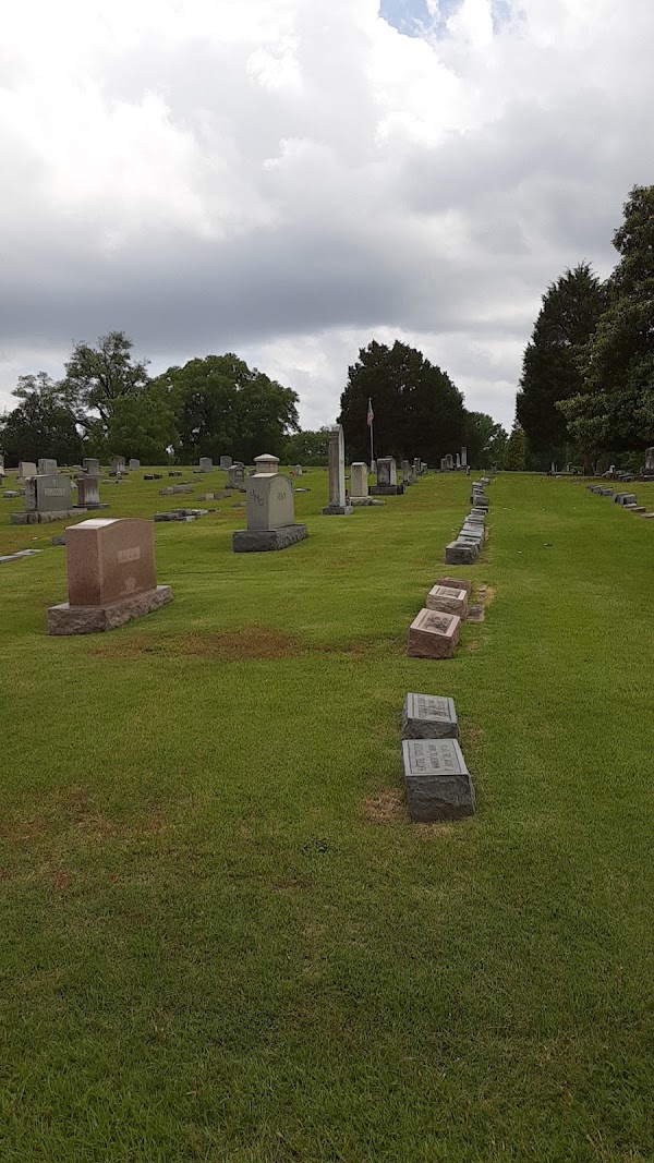 Decatur city cemetery grounds
