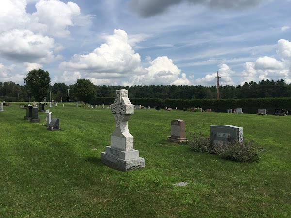 Deer View Cemetery grounds