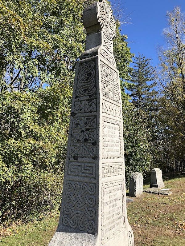 Dellwood Cemetery grounds