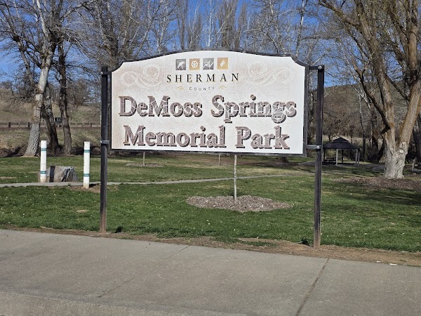 DeMoss Springs Memorial Park grounds