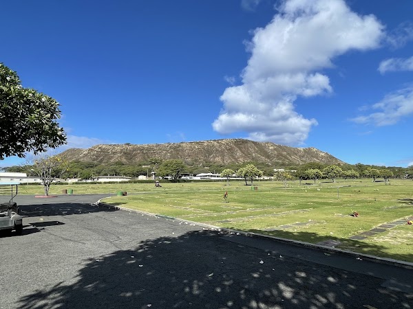 Diamond Head Memorial Park grounds