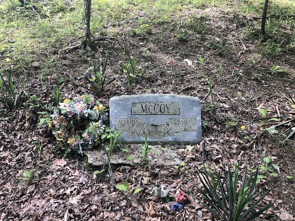 Dils Cemetery grounds