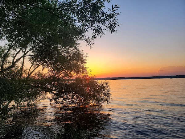 Dodge Memorial County Park grounds