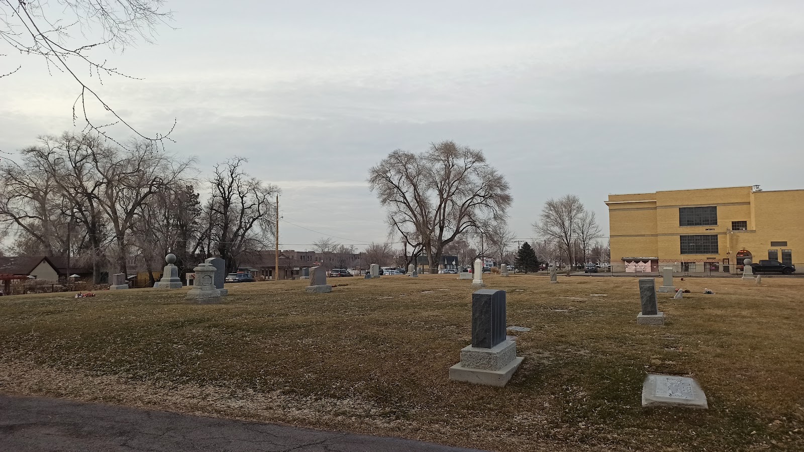 Draper City Cemetery headstone and grounds