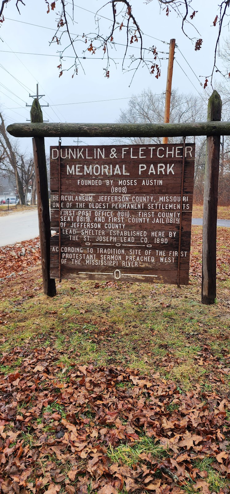 Dunklin-Fletcher Memorial Park cemetery grounds and headstones