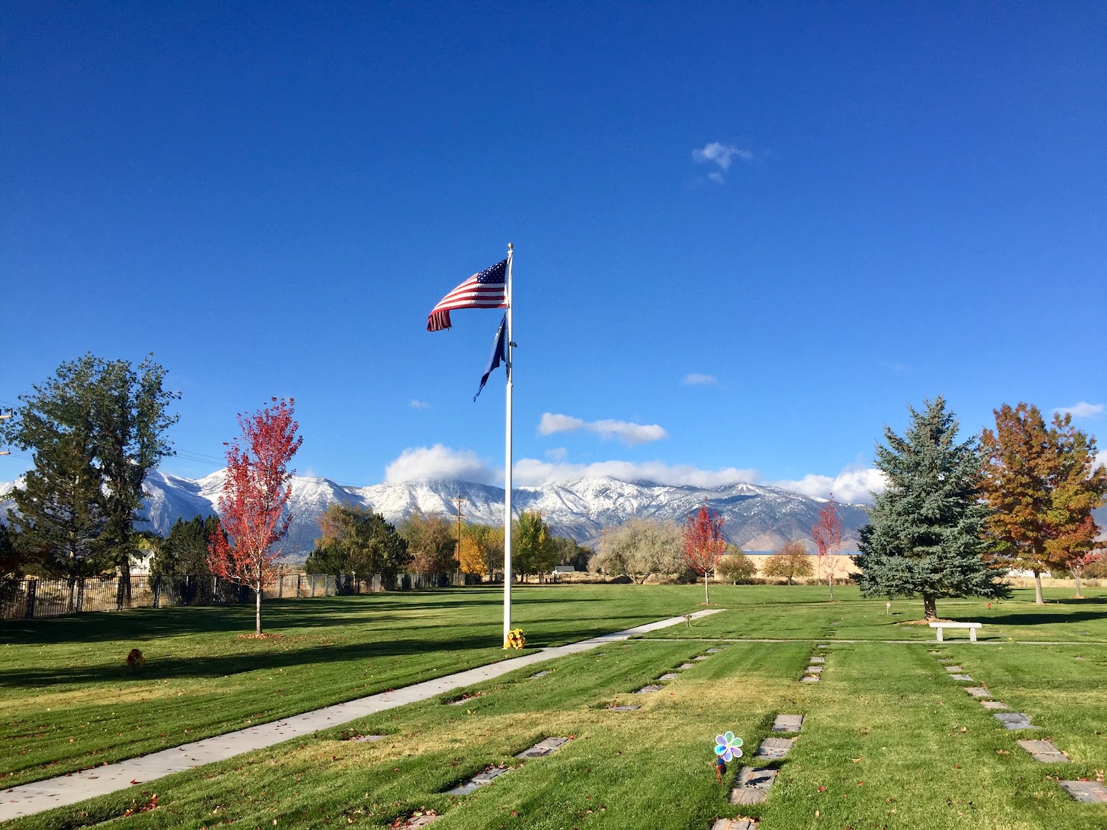 Eastside Memorial Park cemetery grounds and headstones