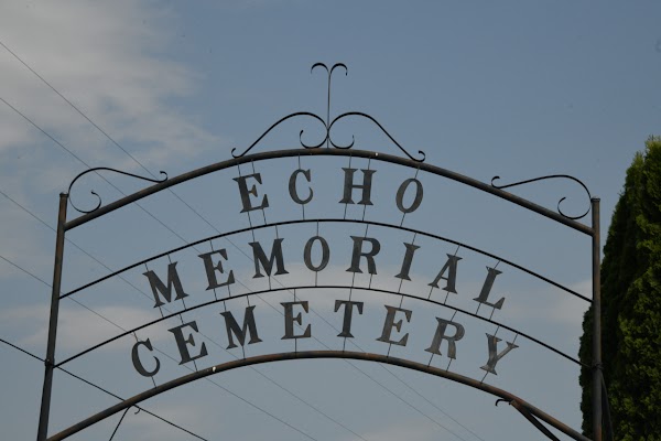 Echo Memorial Cemetery grounds