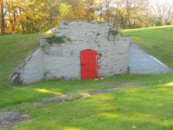 Eden Cemetery grounds