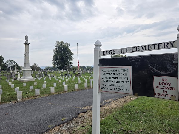 Edge Hill Cemetery grounds
