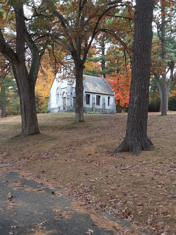 Edgewood Cemetery grounds