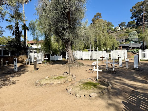 El Campo Santo grounds