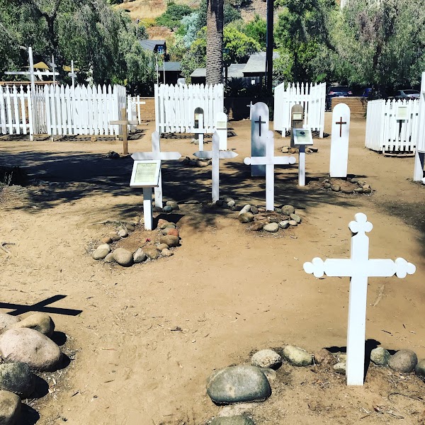 El Campo Santo grounds