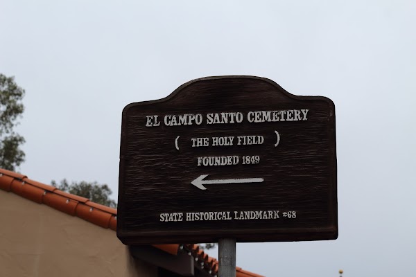 El Campo Santo grounds