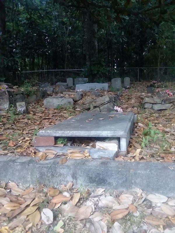 Eli Stroud Cemetery grounds