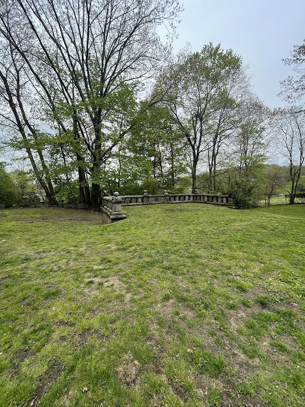 Eliot Memorial Park grounds