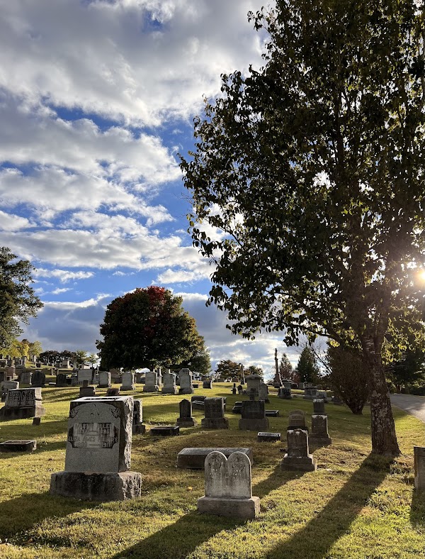 Elizabethtown City Cemetery grounds