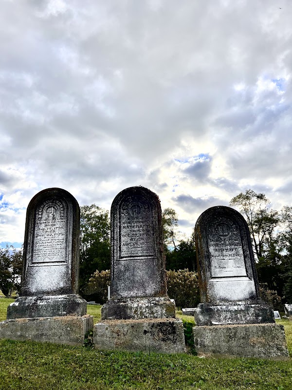 Elizabethtown City Cemetery grounds