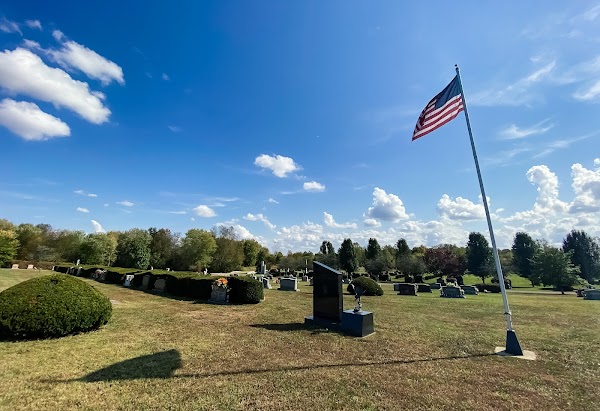 Elizabethtown Memorial Gardens grounds