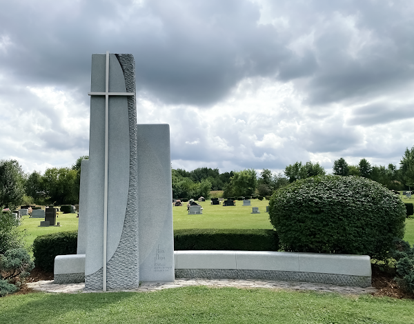 Elizabethtown Memorial Gardens grounds