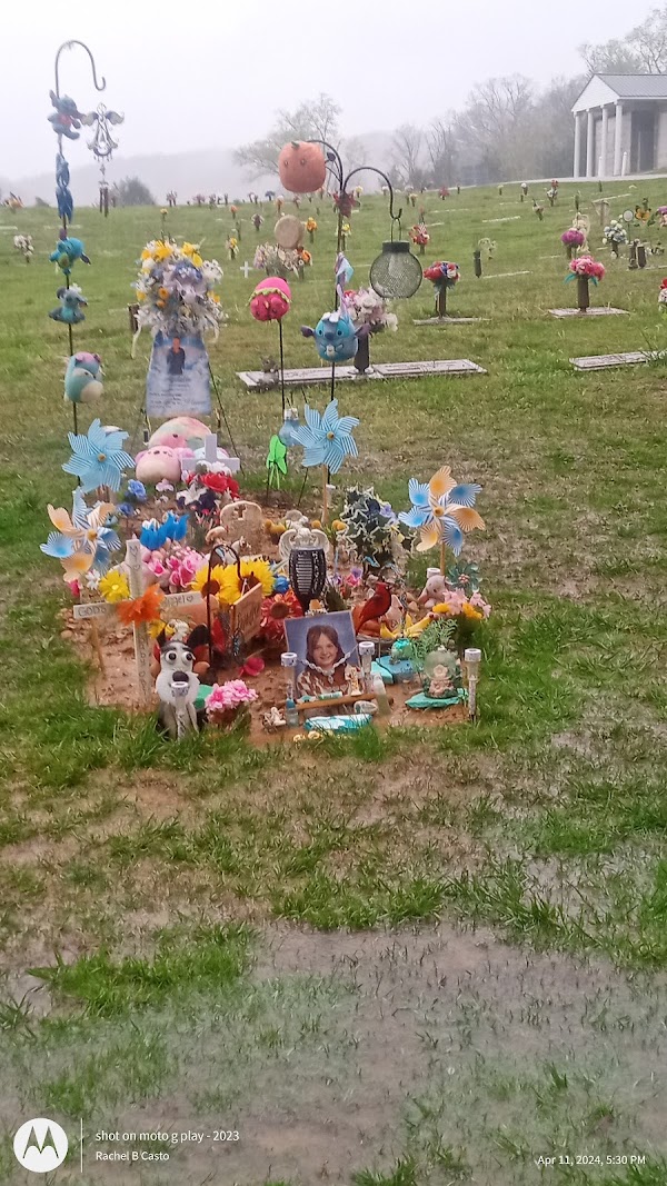 Elk Hills Memorial Park Inc grounds