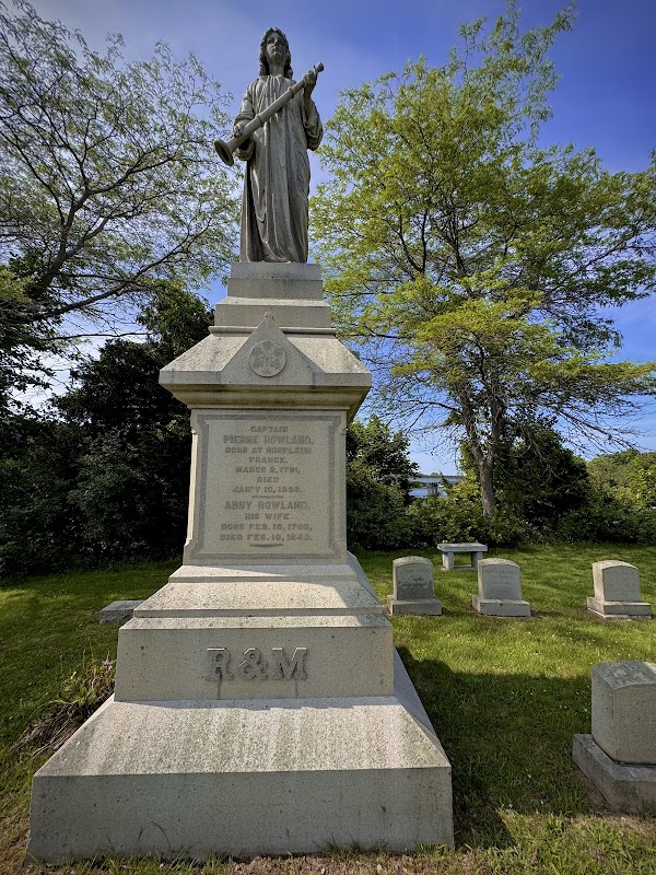 Elm Grove Cemetery grounds