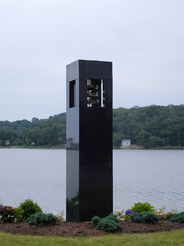 Elm Grove Cemetery grounds