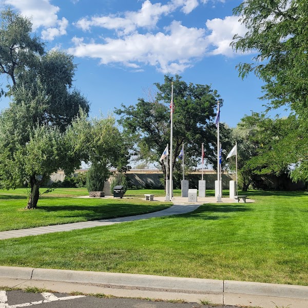 Elmwood Cemetery grounds