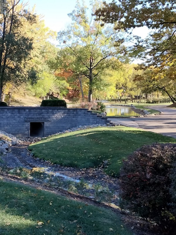 Elmwood Cemetery grounds