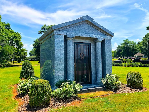Elmwood Cemetery & Mausoleum grounds