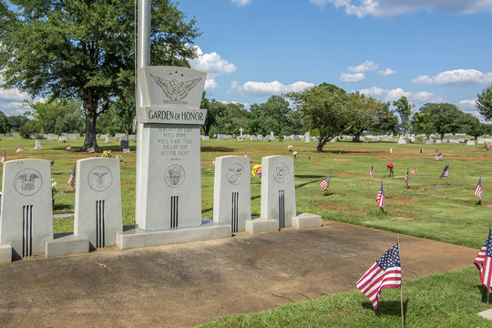 Elmwood Cemetery & Mausoleum cemetery grounds and headstones