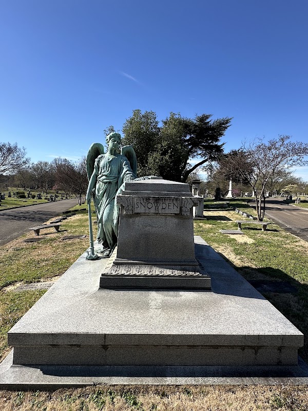 Elmwood Cemetery grounds