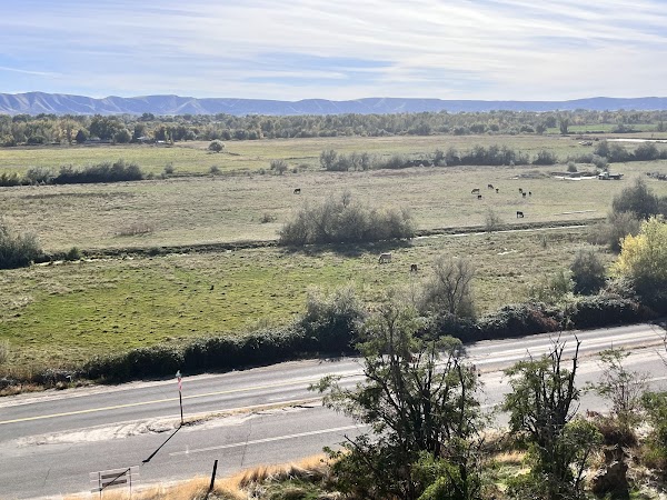 Emmett Cemetery grounds
