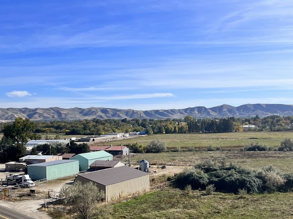 Emmett Cemetery grounds