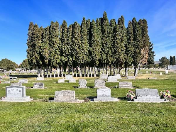 Emmett Cemetery grounds