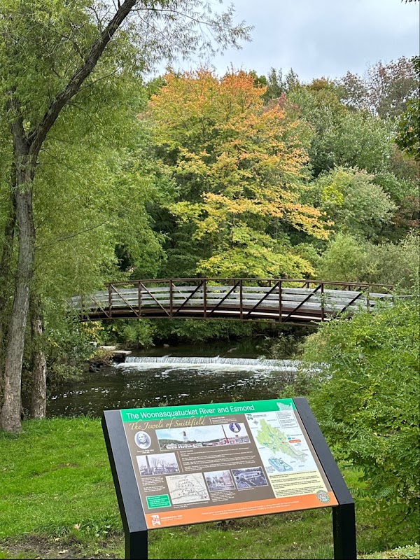 Esmond Park Conservation Area grounds